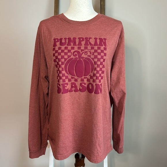 Small Business T-Shirt HTV Pumpkin Season Design Size XL Bella Canvas in GUC - Picture 1 of 17